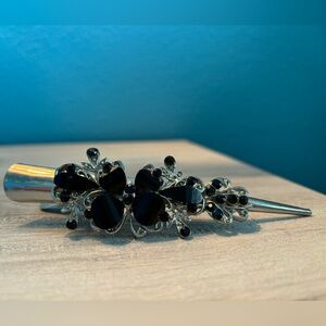 Black flower design hair clip